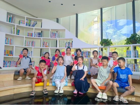 “听长征故事·传红色基因”——眉县华东上海城书房故事讲读活动