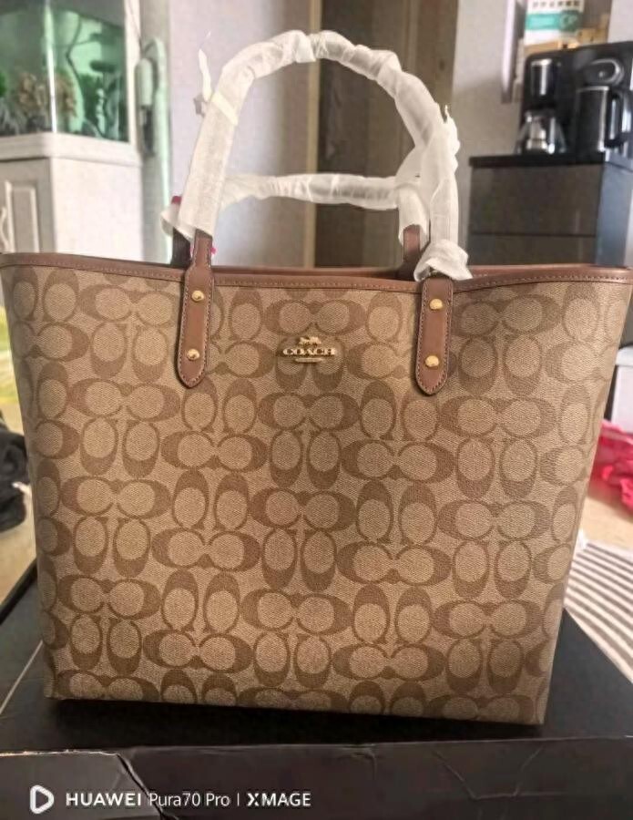 618在唯品会抢的轻奢包包，大家看看划算不？